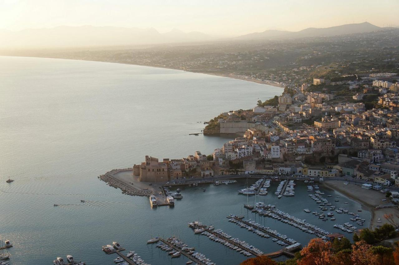 Marconi E Garibaldi 76 Apartment Castellammare del Golfo Kültér fotó